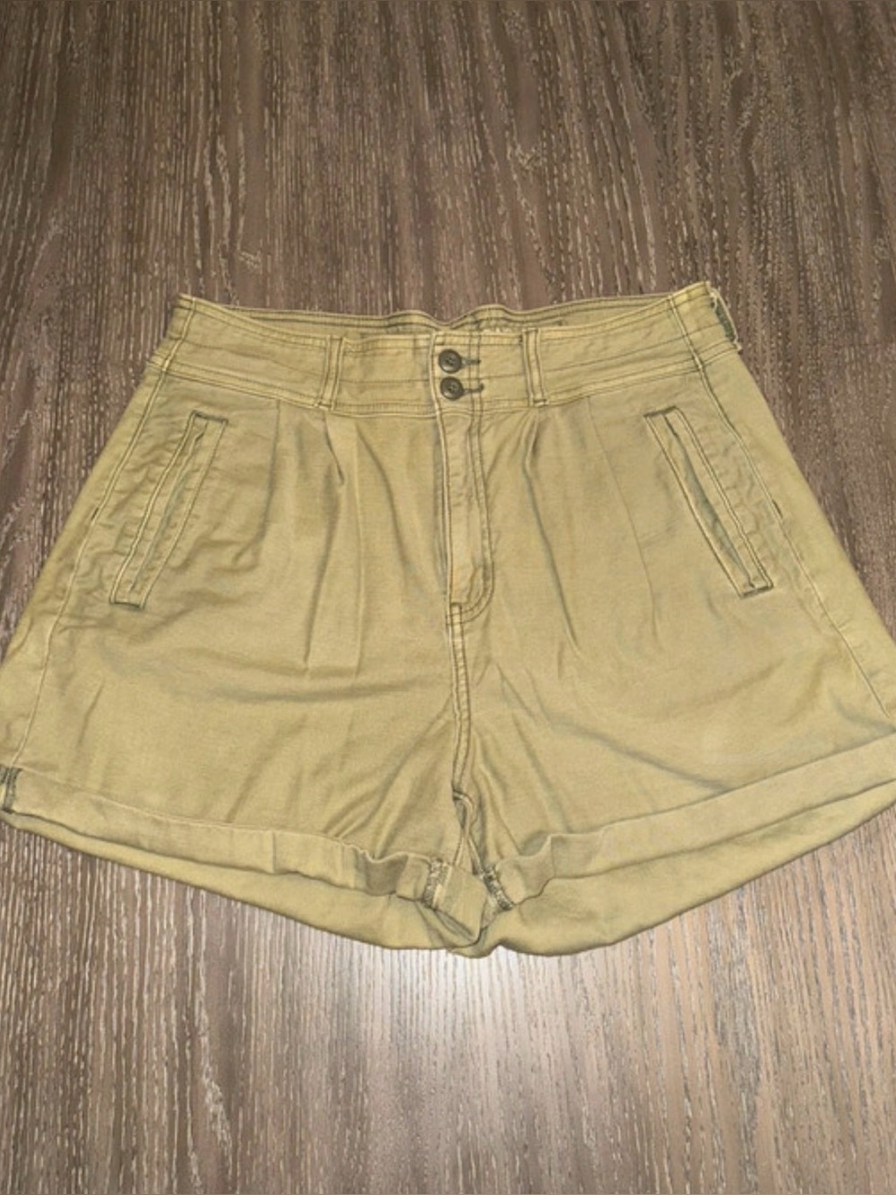 American Eagle Outfitters High-Waist Shorts in Olive